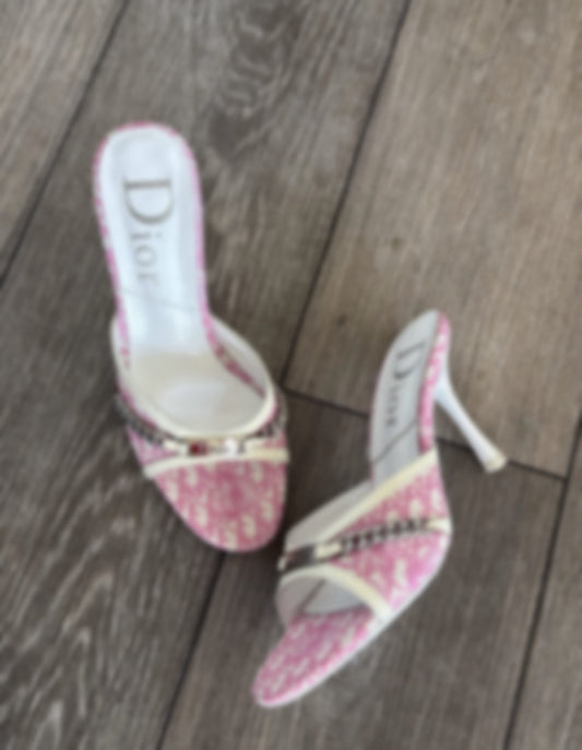 Adore heel